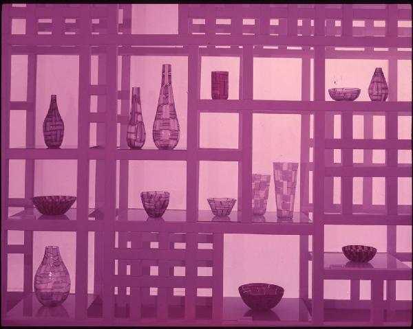 XI Triennale - Mostra delle Produzioni d'arte - Sezione del vetro - Ettore Sottsass jr. - Guido Strazza - Vasi in vetro di Ercole Barovier
