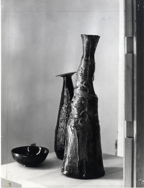 XI Triennale - Mostra delle Produzioni d'arte - Sezione della Ceramica - Vasi e ciotola in ceramica smaltata riflessata - Pietro Melandri