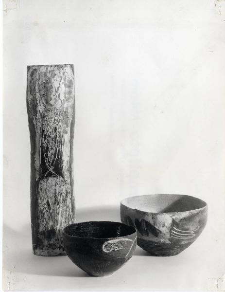XI Triennale - Mostra delle Produzioni d'arte - Sezione della Ceramica - Vaso e ciotole in ceramica - Pietro Melandri