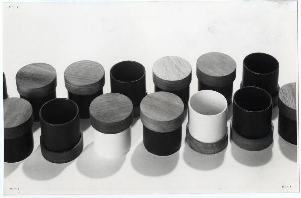 XI Triennale - Sezione della Finlandia - Portasigarette in ceramica e legno - Richard Lindh