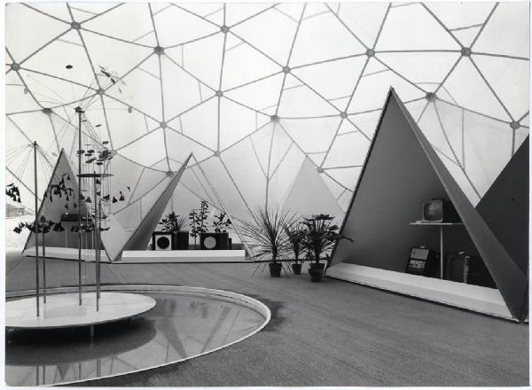 XI Triennale - Parco Sempione - Stati Uniti d'America - Cupola geodetica di Füller - Paul McCobb