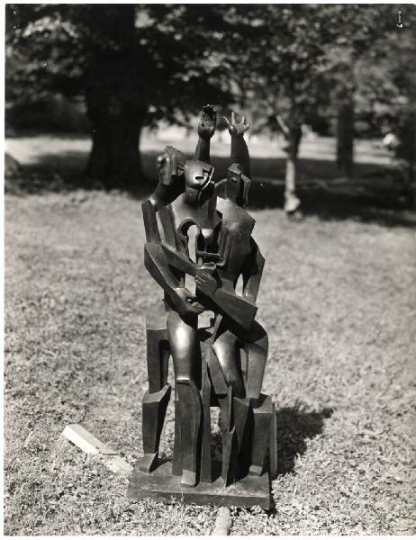 XI Triennale - Parco Sempione - Mostra internazionale di scultura nel parco Sempione - Scultura "Le rétour de l'énfant prodigue" - Ossip Zadkine