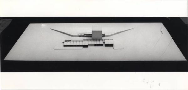 XVI Triennale - Secondo ciclo - Il progetto di architettura - Architetture italiane degli anni '70 - Modello in scala per le stazioni di servizio autostradali Agip di Costantino Dardi
