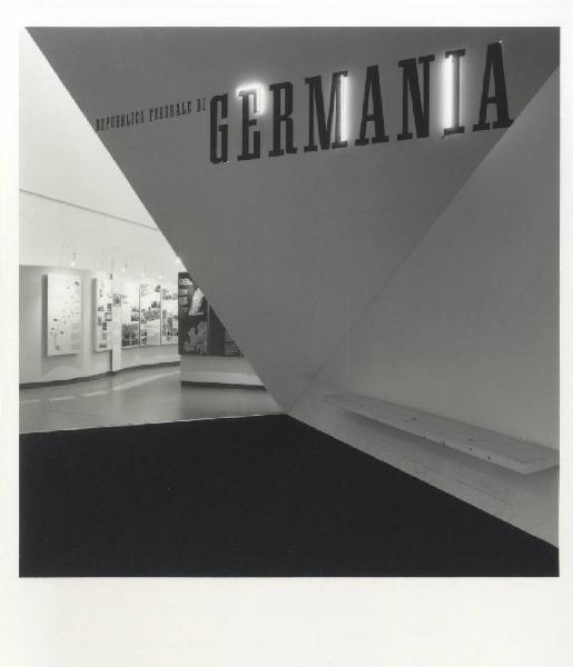 XVII Triennale - Le città del mondo e il futuro delle metropoli - Partecipazioni internazionali - Sezione Germania - Ingresso