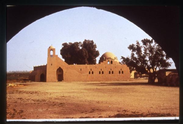 XIX Triennale - Le partecipazioni internazionali - Riflessioni trasversali - Omaggio ad Hassan Fathy - Moschea di New Gourna in Egitto