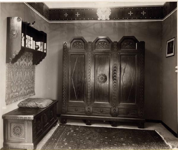 II Biennale - Sezione lombarda - Camera da letto in legno Teak dei f.lli Zonca