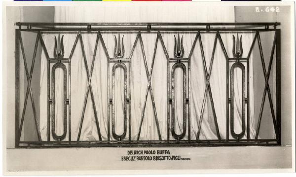 IV Triennale - Scalone d'onore - Balaustra in ferro battuto disegno Paolo Buffa