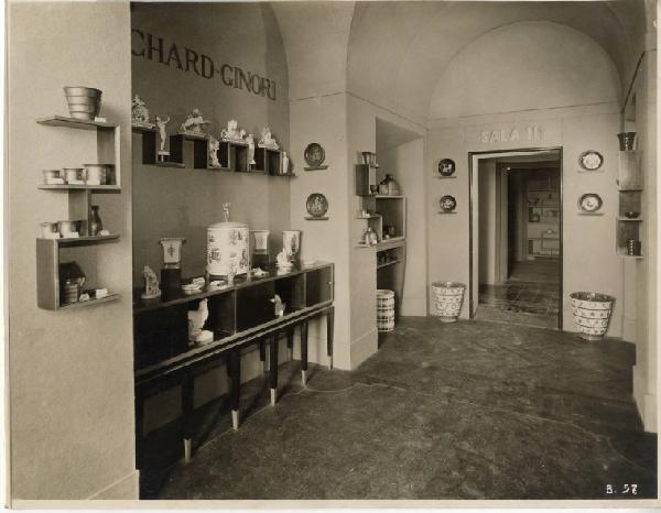 IV Triennale - Galleria della ceramica - Sala delle Manifature ceramiche Richard Ginori