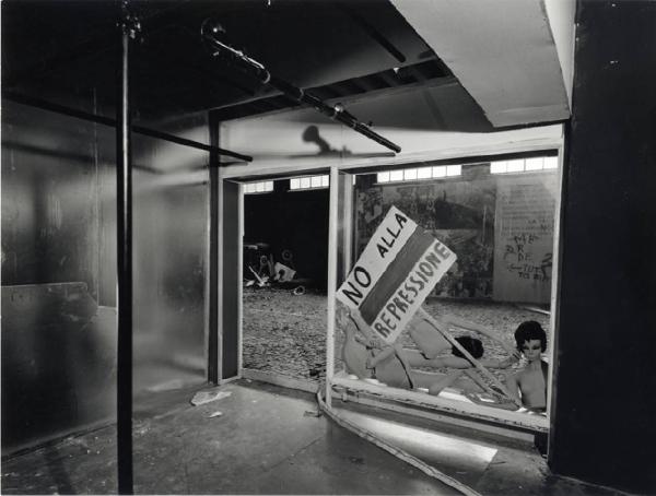 XIV Triennale - Occupazione della Triennale - Palazzo dell'Arte - La protesta dei giovani