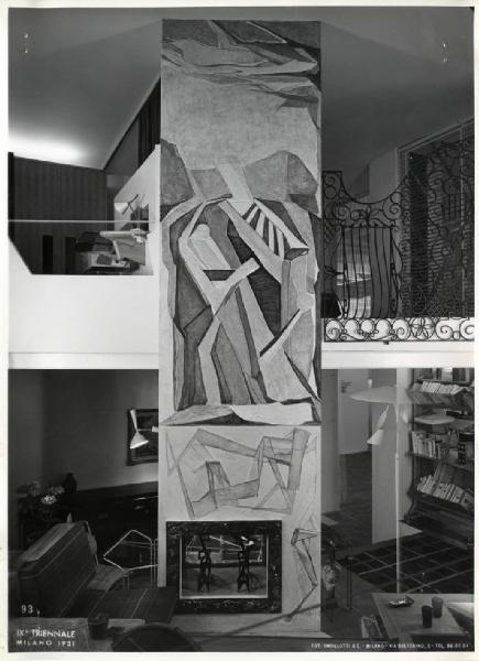 IX Triennale - Abitazione - Alloggio n. 8: interno di casa per vacanze - Renato G. Angeli - Ico Parisi - Gianni Saibene - Camino con affresco decorativo di Mario Radice