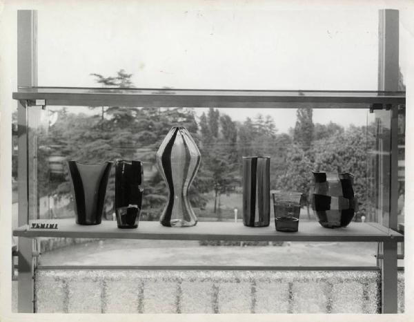 IX Triennale - Padiglione del Vetro - Vasi in vetro delle Vetrerie Venini di Murano