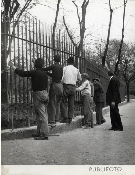 IX Triennale - Lavori di montaggio cancellata del Parco Sempione