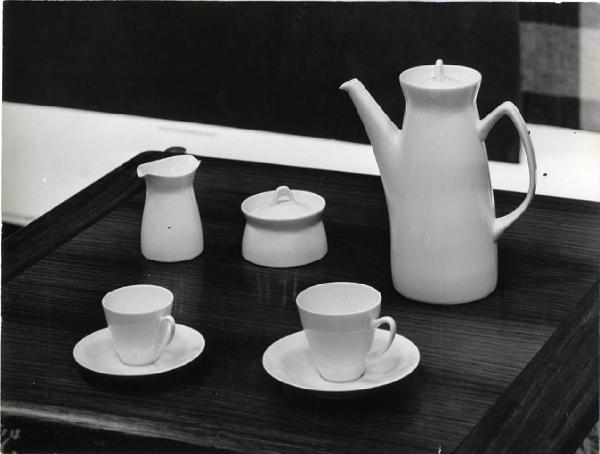 XII Triennale - Sezione della Norvegia - Servizio da tè e caffè in ceramica - Eystein Sandnes
