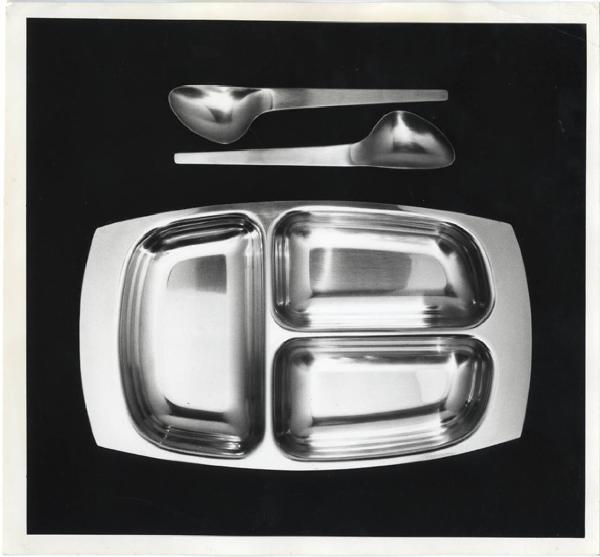 XII Triennale - Mostra internazionale del vetro e dell'acciaio - Antipastiera e cucchiai in acciaio inossidabile
