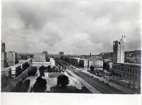 XII Triennale - La casa e la scuola - Introduzione al percorso italiano - Le Havre - Veduta