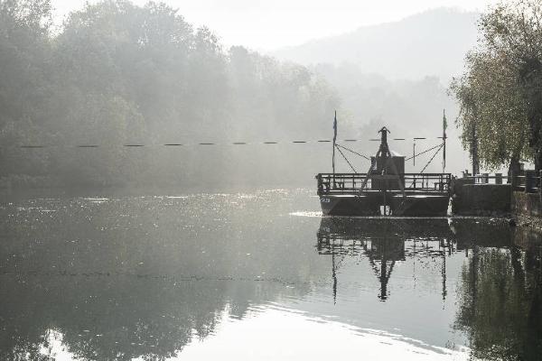 Imbersago - Fiume Adda - Traghetto di collegamento tra le rive - Vegetazione - Foschia