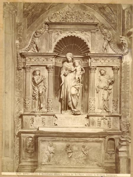 Santacroce, Girolamo - Madonna con Bambino tra i santi Giovanni Battista e Marco - Scultura - Napoli - Chiesa di Montoliveto - Interno - Altare dei Del Pozzo