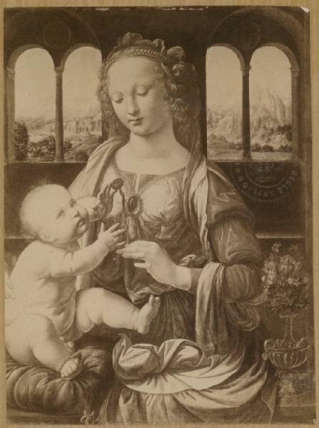 Leonardo da Vinci - Madonna che porge un garofano al Bambino - Dipinto - Olio su tavola - Monaco - Alte Pinakothek