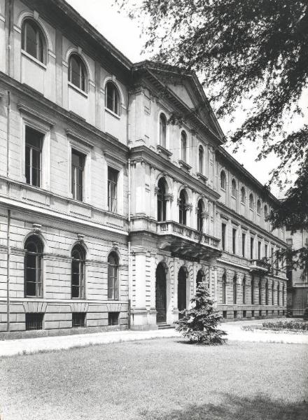 Istituto dei Ciechi di Milano - Via Vivaio - Edificio - Facciata - Giardino
