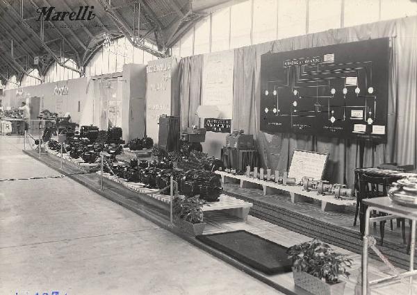 Mostra del cotone e delle fibre artificiali e sintetiche di Busto Arsizio 1956 - Stand della Ercole Marelli