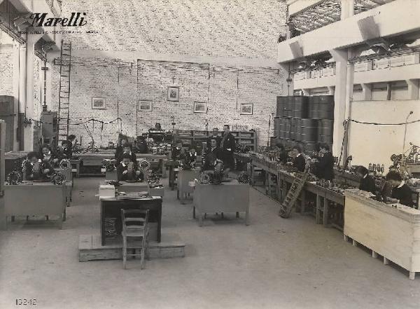 Ercole Marelli (Società) - Scuola professionale per apprendiste avvolgitrici