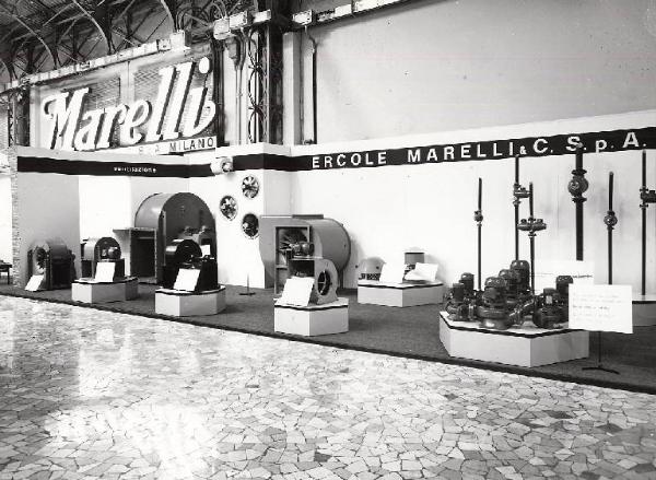 Convegno del condizionamento e riscaldamento alla Fiera di Milano 1968 - Stand della Ercole Marelli