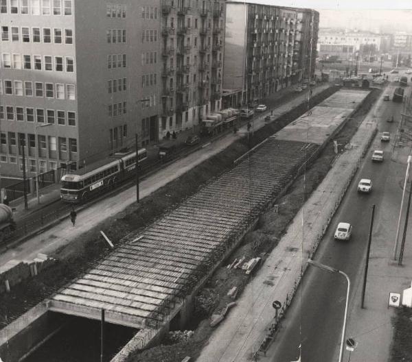 Milano - Veduta dall'alto - Cantiere - Lavori di copertura del fiume Olona - Strade che fiancheggiano il canale