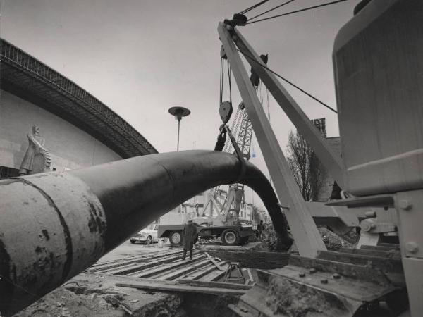 Milano - Fiera Campionaria 1962 - Padiglione Eni - Cantiere - Operai al lavoro