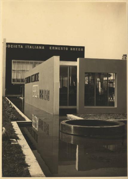 Milano - Fiera campionaria del 1948 - Padiglione della Breda - Esterno