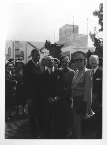 Milano - Fiera campionaria del 1949 - Visita del direttore americano del piano Marshal James Zellerbach