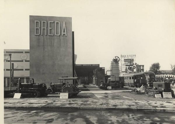 Milano - Fiera campionaria del 1950 - Padiglione della Breda - Esterno