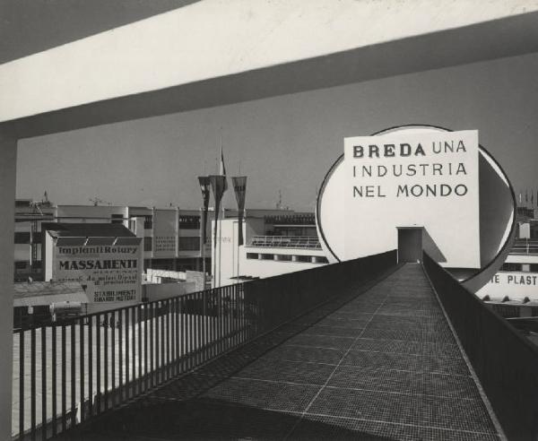Milano - Fiera campionaria del 1953 - Padiglione della Breda - Esterno - Particolare architettonico