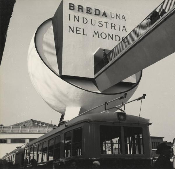 Milano - Fiera campionaria del 1953 - Padiglione della Breda - Esterno - Particolare