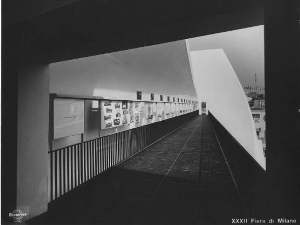Milano - Fiera campionaria del 1954 - Padiglione della Breda - Esterno - Particolare architettonico
