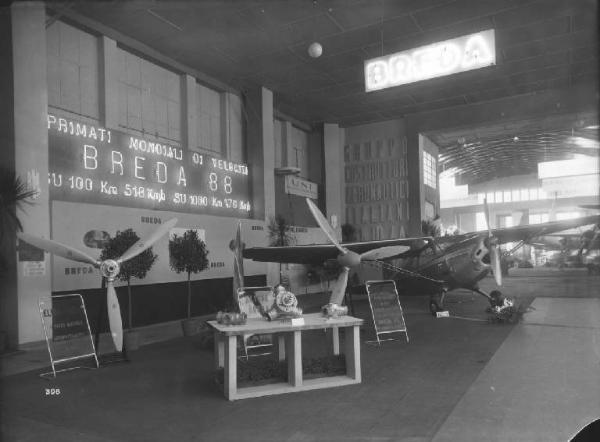 Fiera di Milano - Salone internazionale aeronautico del 1937 - Sezione italiana - Aereo Breda Ba.88