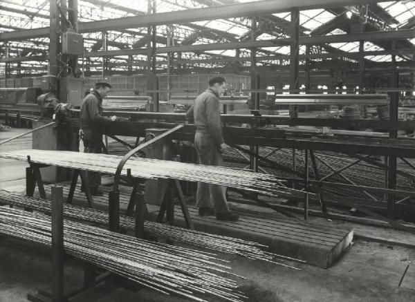 Sesto San Giovanni - Finanziaria Ernesto Breda (Feb) - Breda siderurgica - Lavorazione barre di acciaio