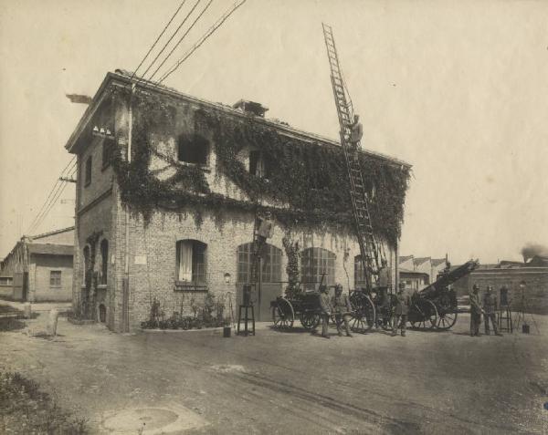 Sesto San Giovanni - Società italiana Ernesto Breda per costruzioni meccaniche (Sieb) - Caserma dei vigili del fuoco