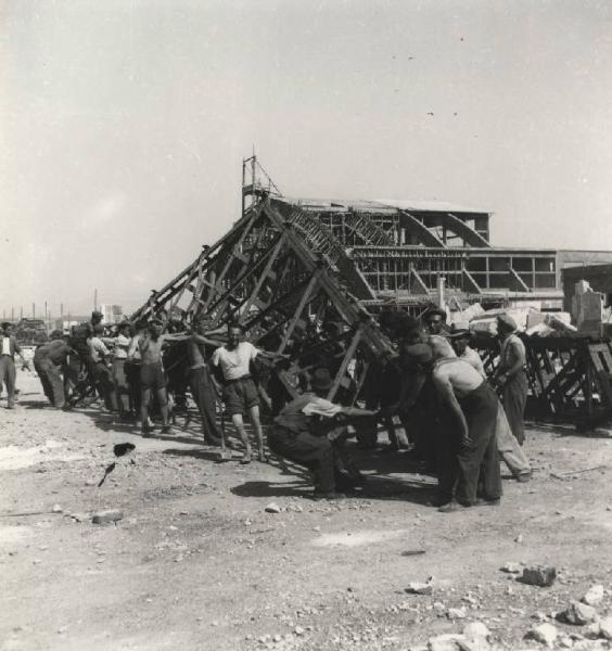 Sesto San Giovanni, Cinisello Balsamo, Bresso  - Società italiana Ernesto Breda per costruzioni meccaniche (Sieb) - Sezione V aeronautica - Danni di guerra - Ricostruzione