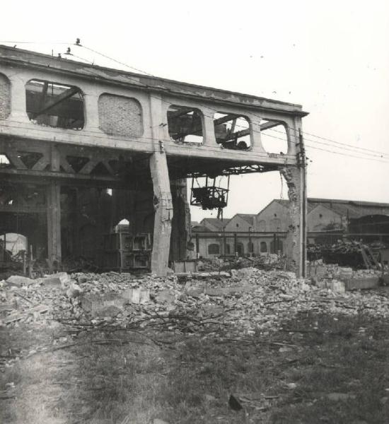 Sesto San Giovanni - Società italiana Ernesto Breda per costruzioni meccaniche (Sieb) - Sezione I elettromeccanica e locomotive - Danni di guerra - Bombardamenti del 20/10/1944