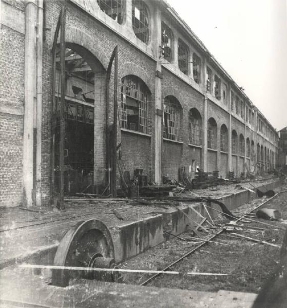 Sesto San Giovanni - Società italiana Ernesto Breda per costruzioni meccaniche (Sieb) - Sezione I elettromeccanica e locomotive - Danni di guerra - Bombardamenti del 20/10/1944