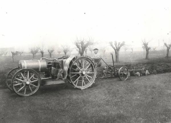 Ernesto Breda (Società) - Trattore a vapore - Prova di aratura meccanica a trazione diretta