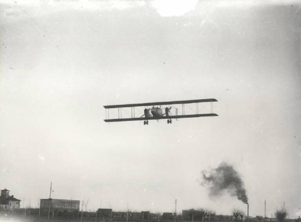 Ernesto Breda (Società) - Aereo biplano per trasporto passeggeri Italia B.1 in volo