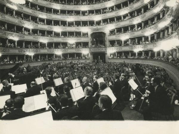 Milano - Teatro alla Scala - Concerto antifascista - Orchestra - Pubblico