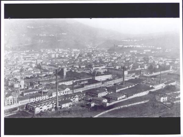 Tintoria Comense già Gillet & Fils S.A. - Como - Fabbricato industriale - Veduta dall'aeroplano