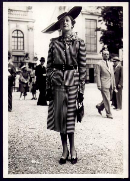 Concours d'élégance de Chaillot - Ritratto femminile