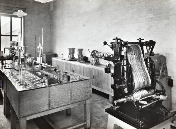 De Angeli Frua - interno di laboratorio