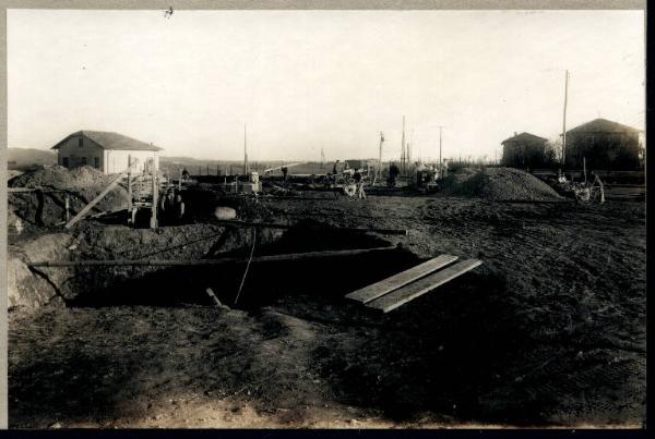 SATAM-Maccio di Villaguardia - veduta dei lavori di sbancamento e fondazione per la costruzione del nuovo stabilimento - dicembre 1951