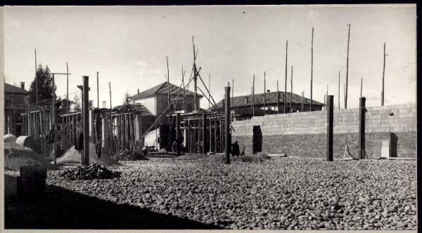 SATAM-Maccio di Villaguardia - veduta delle nervature in cemento armato del nuovo stabilimento - marzo 1952