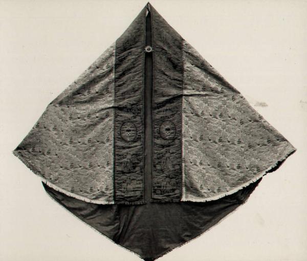 Industrie Seriche Nazionali Guido Ravasi S.A. - Piviale caudato di Pio XI indossato per il Giubileo 1925