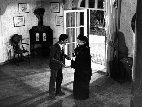 Scena del film "Il padrone sono me" - Regia Franco Brusati - 1955 - L'attrice Andreina Pagnani e un attore non identificato